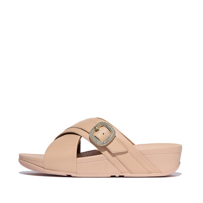 รองเท้าแตะ ผู้หญิง รุ่น LULU CRYSTAL-BUCKLE LEATHER CROSS SLIDES