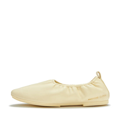 รองเท้าทรงบัลเล่ต์ ผู้หญิง รุ่น FITFLOP X PANTONE DELICATO POISE B